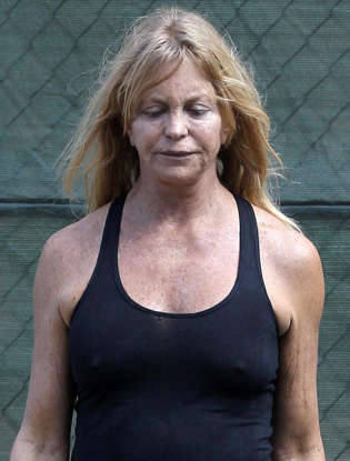Goldie Hawn No Makeup: See Her Fresh Face Photos Now